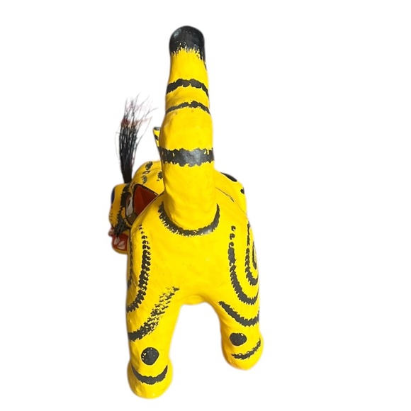 Japanese Folk Art Paper Mache "Koshidaka Tora" tiger Japanese Omamori - Picture 4 of 5